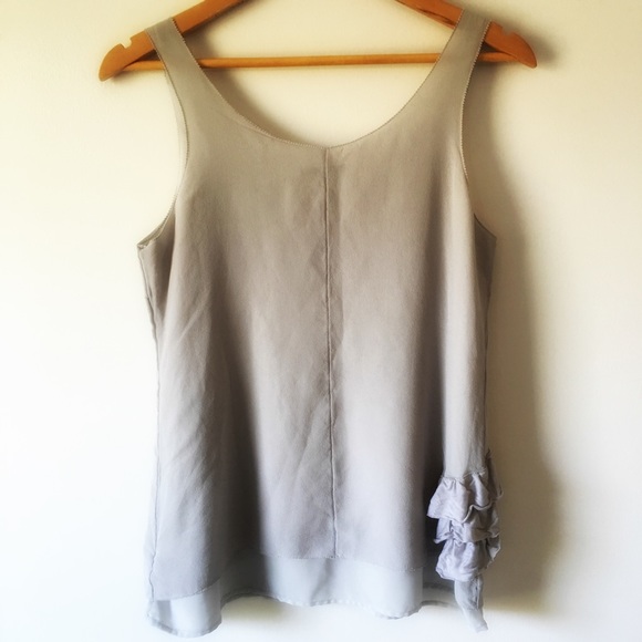 {Banana Republic} Silk Sleeveless Blouse - Picture 3 of 4