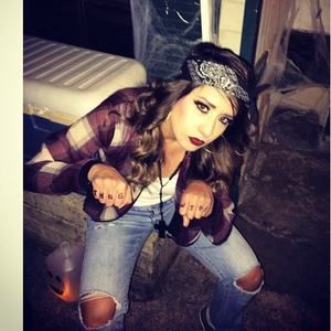 Meet your Posher, Mandy