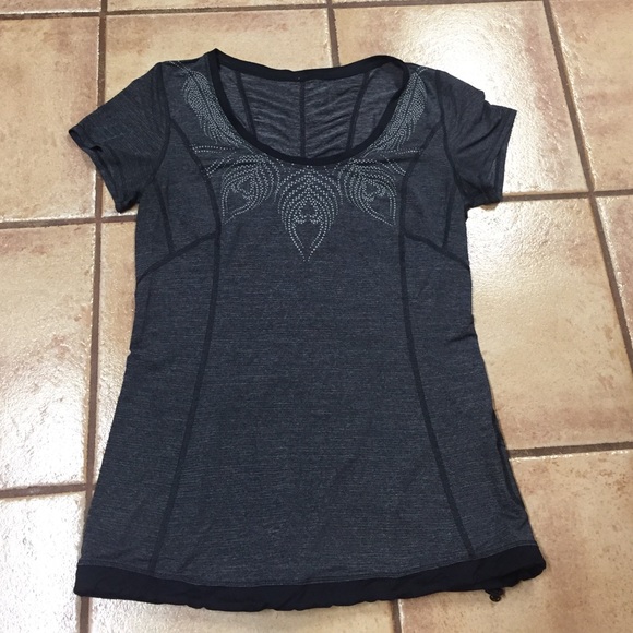 Lululemon top