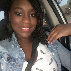 Meet your Posher, Crystal