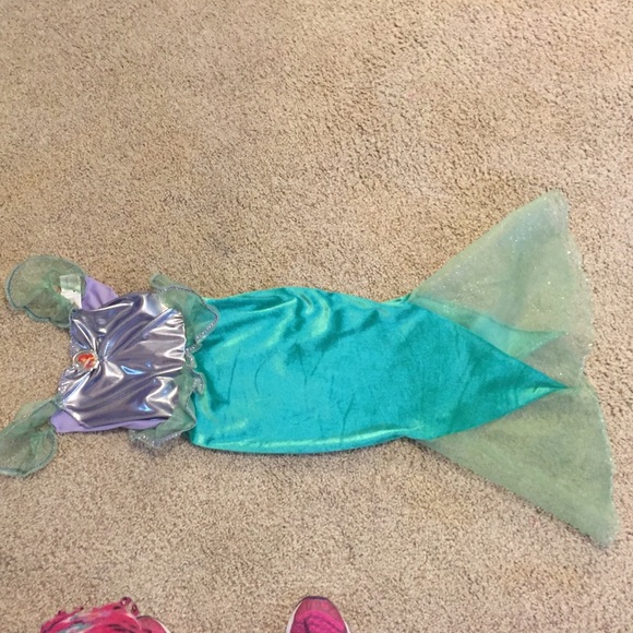 Disney classics mermaid costume - Picture 1 of 3