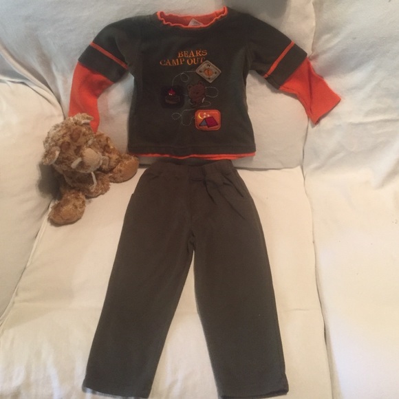 Every item in closet is BOGO Equal or > $ enjoy !! - Picture 1 of 4
