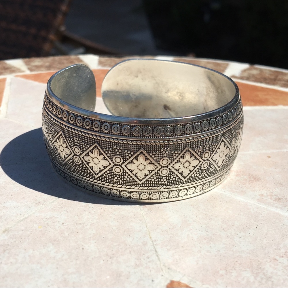 Tibetan Boho Tribal Vintage Silver Cuff Bracelets - Picture 7 of 8