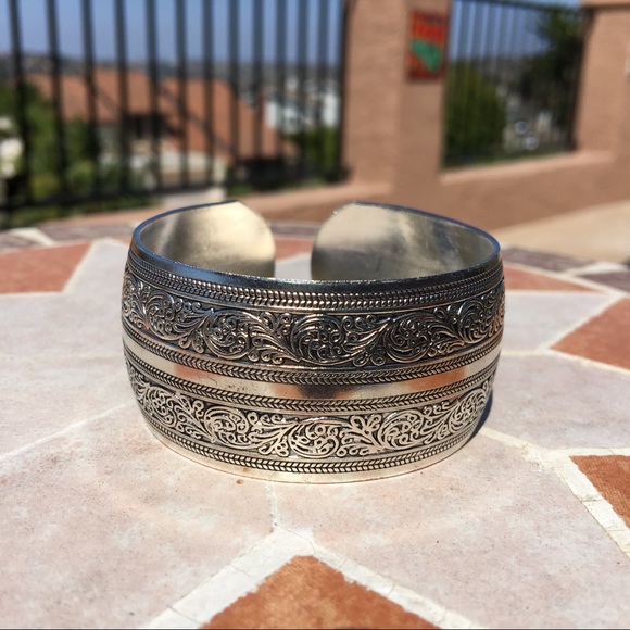 Tibetan Boho Tribal Vintage Silver Cuff Bracelets - Picture 4 of 8