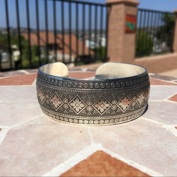 Tibetan Boho Tribal Vintage Silver Cuff Bracelets - Picture 5 of 8
