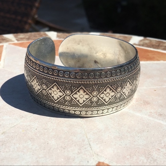 Tibetan Boho Tribal Vintage Silver Cuff Bracelets - Picture 7 of 8