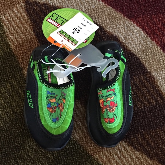 Water shoes