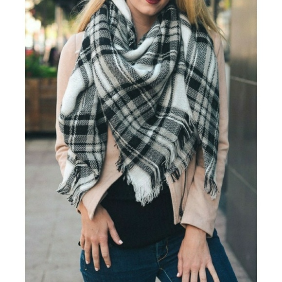 HP ||⭐ Luxe Oversized Plaid Blanket Wrap Scarf - Picture 3 of 5