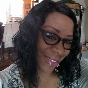 Meet your Posher, Sharon