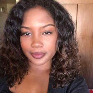 Meet your Posher, Bria