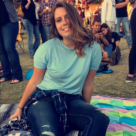 Meet your Posher, Kayla