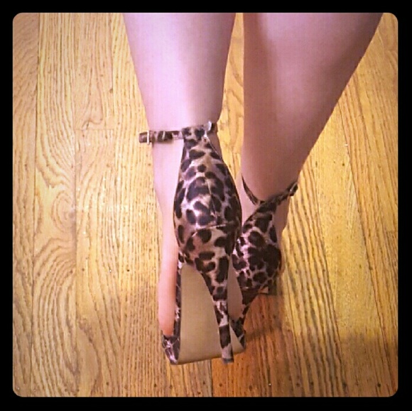 Leopard heels