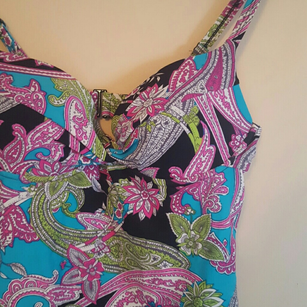 ➡WORN ONCE Bathing suit top