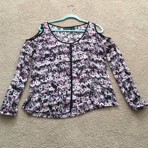 Cold shoulder long sleeve top.