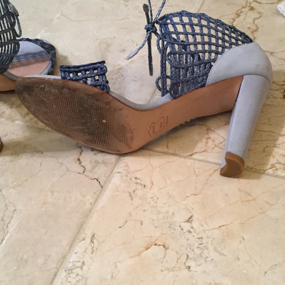 Shoes - Picture 3 of 4