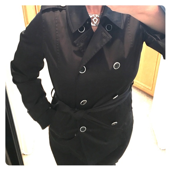 Timeless Classic Black Trench Coat/Jacket