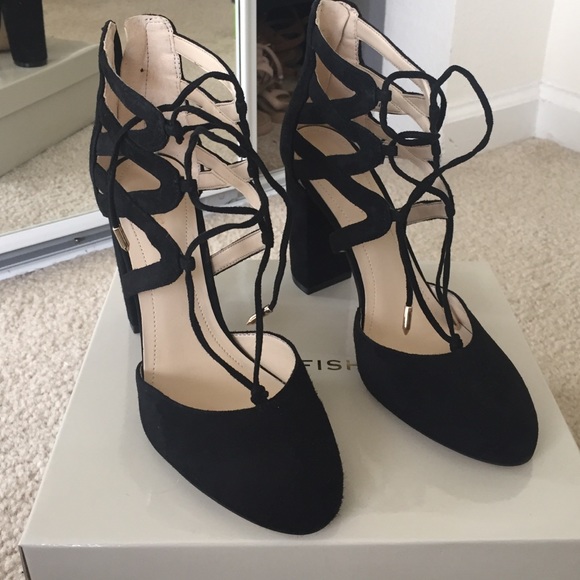 NWB Marc Fisher lace up pumps