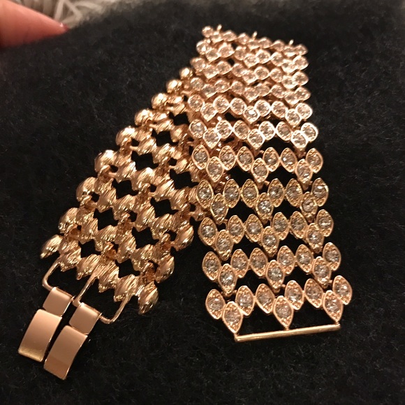 Dress Bracelet - Gold Tone w. Clear Stones
