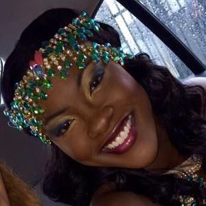 Meet your Posher, Jo-lique