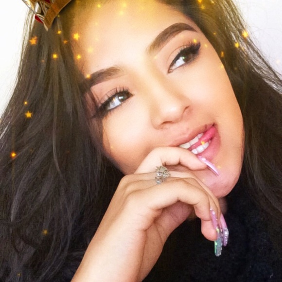 Meet your Posher, Diana - Picture 1 of 1