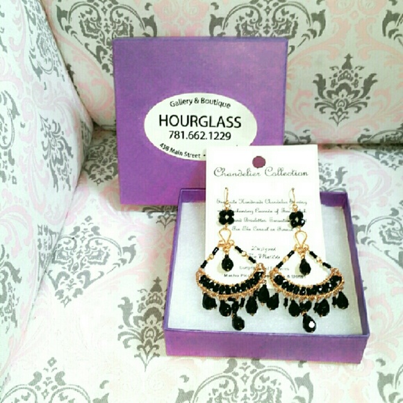 Gorgeous boutique chandelier earrings  NWOT