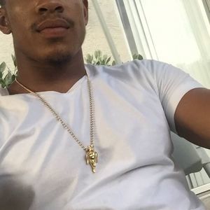 Meet your Posher, Ashton