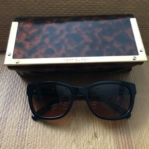 Tory Burch Black sunglasses