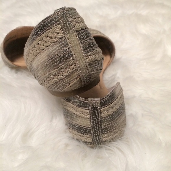 🚫SOLD🚫Lucky Brand pointed flat 8/8.5 gray - Picture 3 of 3