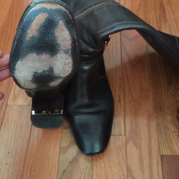 Boots. - Picture 3 of 4