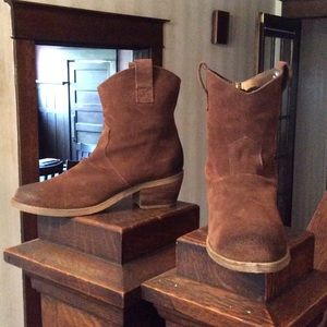 Booties from urban outfitters size 7 NWOT