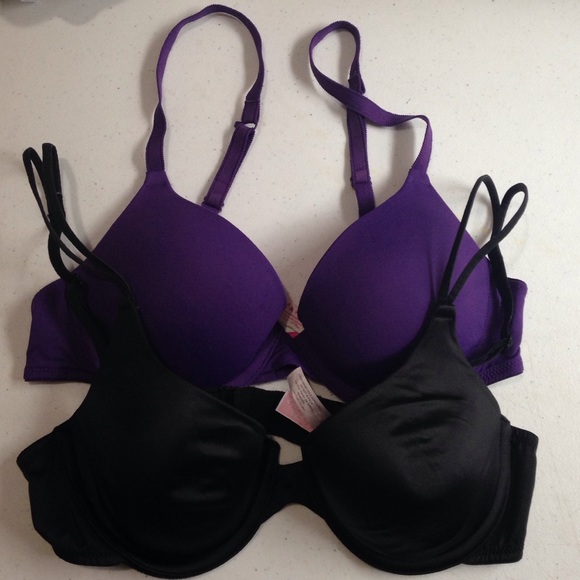 VICTORIA'S SECRET 2 Bras 34B