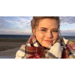 Meet your Posher, Tara