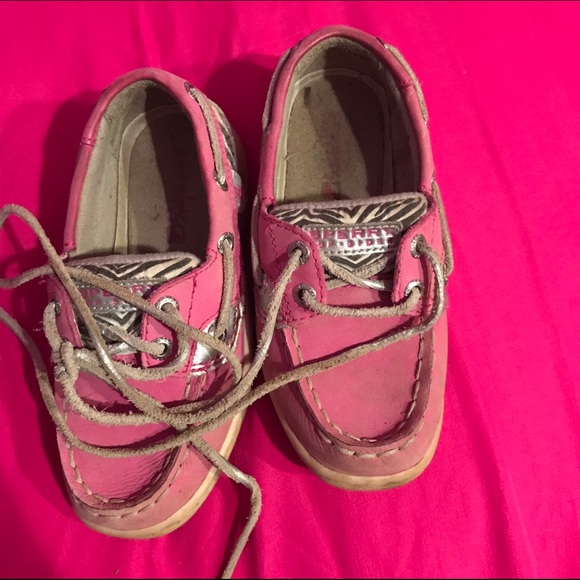 Girls used sperrys
