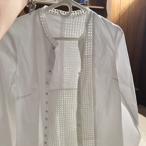 SALE! Elie Tahari long sleeves/ blouse