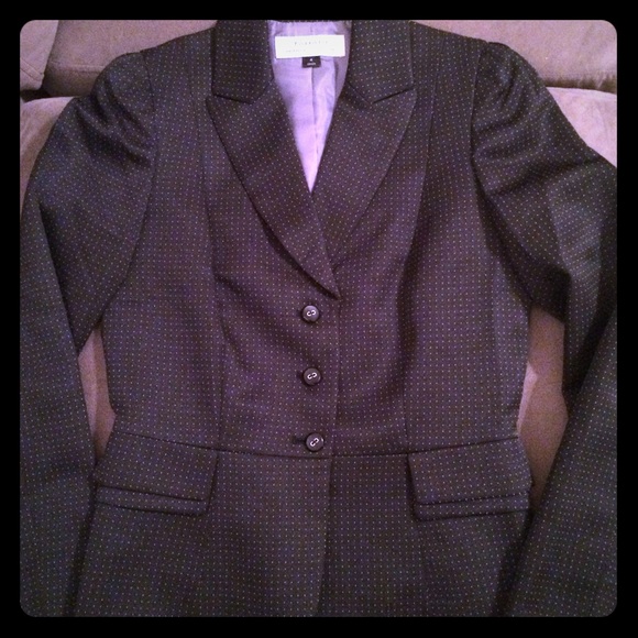 Tahari Dotted 2 piece suit