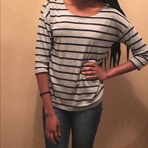 🎉HP🎉Gray Striped Top with Buttons