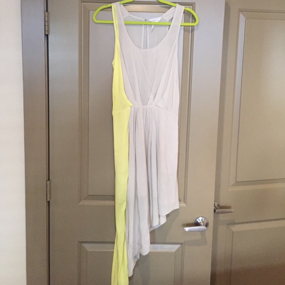 Keyhole back asymmetrical dress