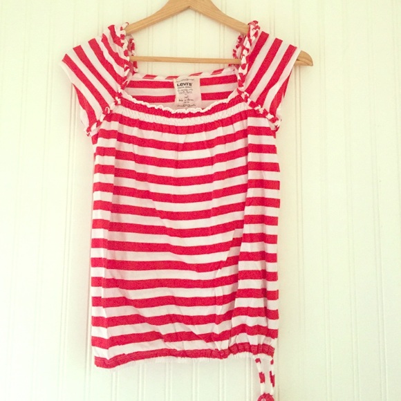 LEVI'S - white and red striped t-shirt