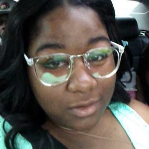 Meet your Posher, Shakia