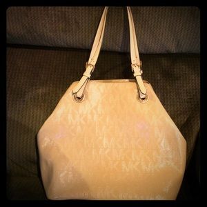 Michael Kors Purse and I phone wallet SOLD