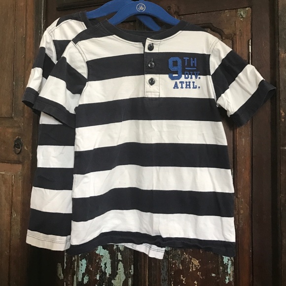 OshKosh blue & white striped Boys 6