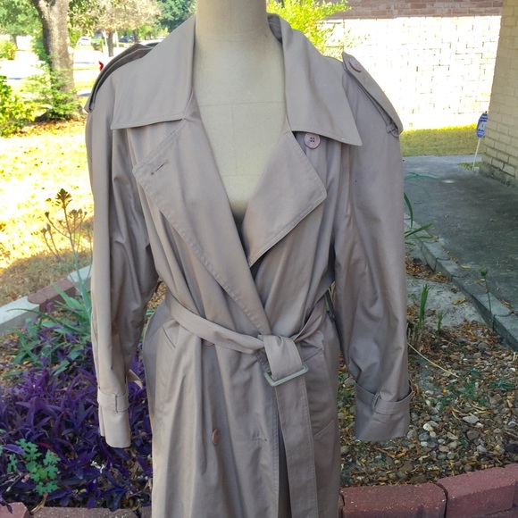 Jackets & Blazers - 💥💥 Amanda Smith Trench Coat 💥💥