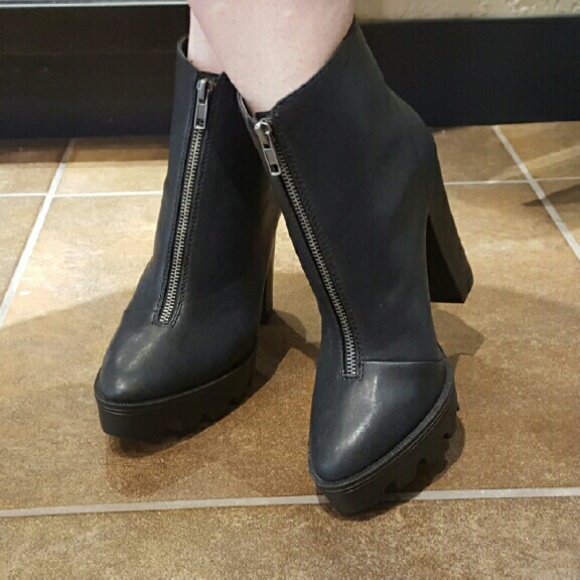 MIA chunky zip bootie