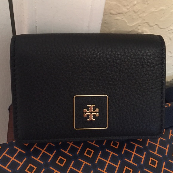 Tory Burch Accessories - 🆕Tory Burch "Clara" Key/Card Black Leather case.