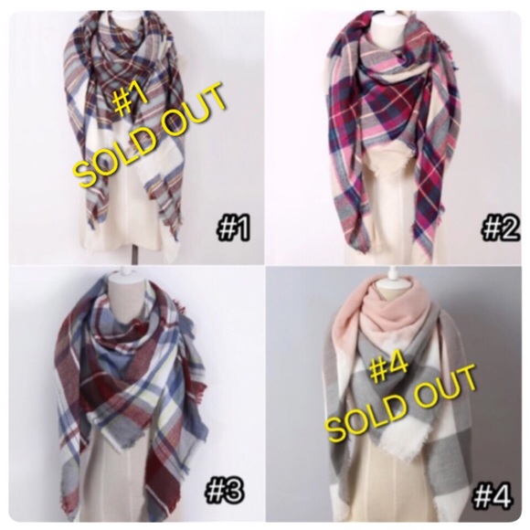 Multicolored triangle plaid scarf - Picture 3 of 5