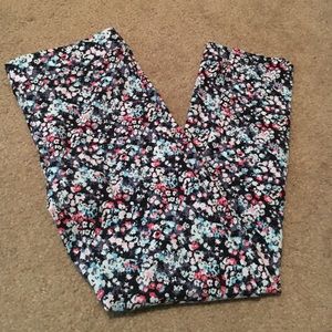 Hi-rise leggings- sale pending