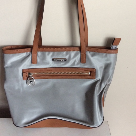 KORS Michael Kors Handbags - Michael Kors pocketbook CLEARANCE