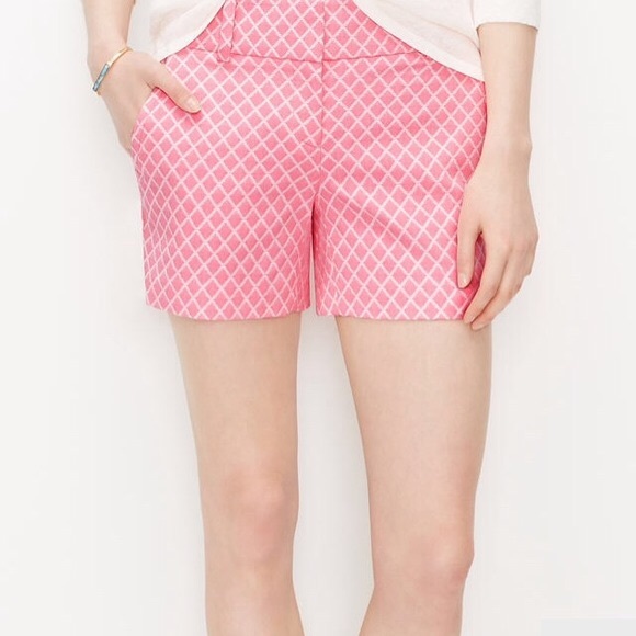 Ann Taylor Pants - NWT Ann Taylor modern city fit shorts size 12