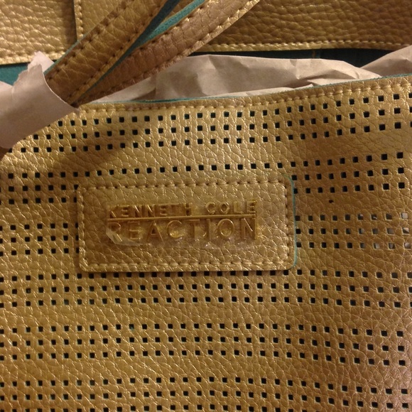 ❤️KENNETH COLE REACTION Soft Gold Vinyard Tote NWT - Picture 4 of 4
