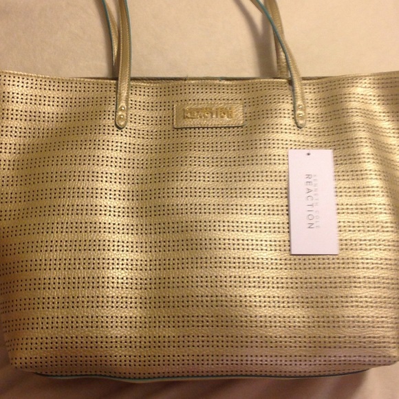❤️KENNETH COLE REACTION Soft Gold Vinyard Tote NWT - Picture 3 of 4